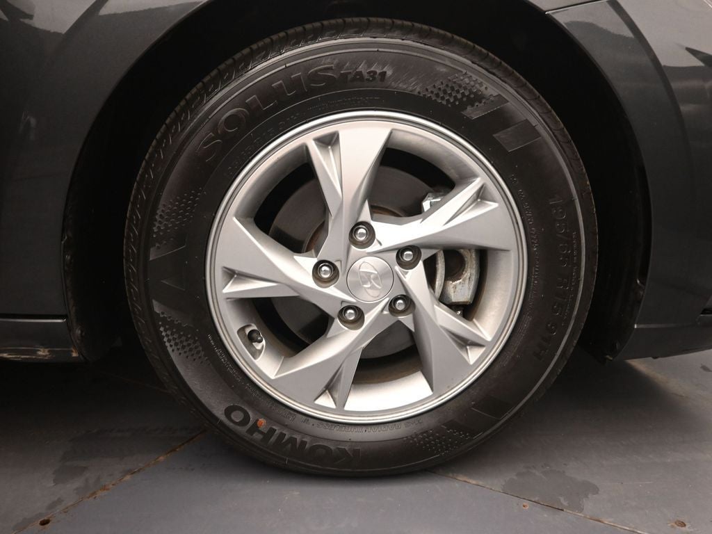 2021 Hyundai Elantra SE