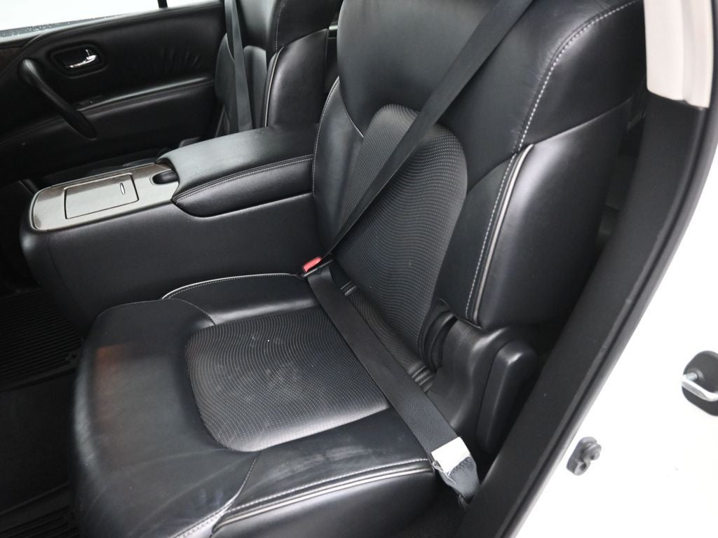 2016 INFINITI QX80 Base