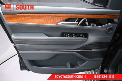 2022 Jeep Grand Wagoneer Series III