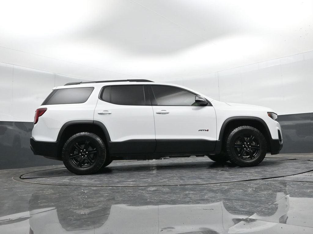2022 GMC Acadia AT4