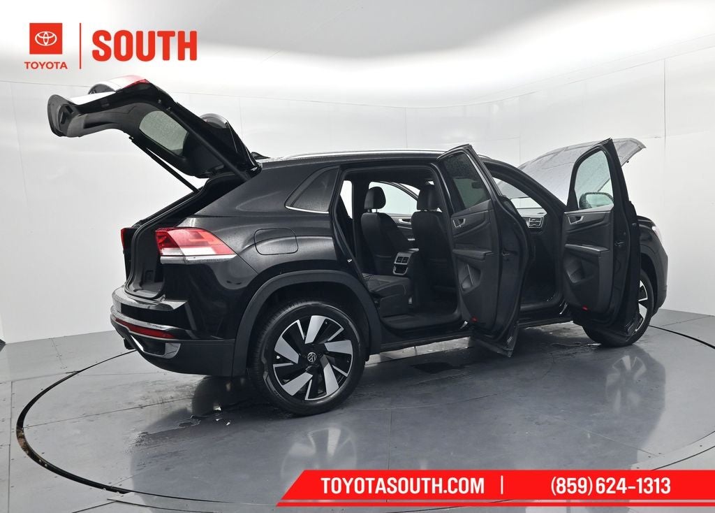 2024 Volkswagen Atlas Cross Sport 2.0T SE w/Technology