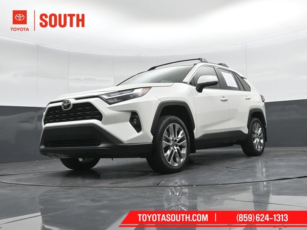 2022 Toyota RAV4 XLE Premium