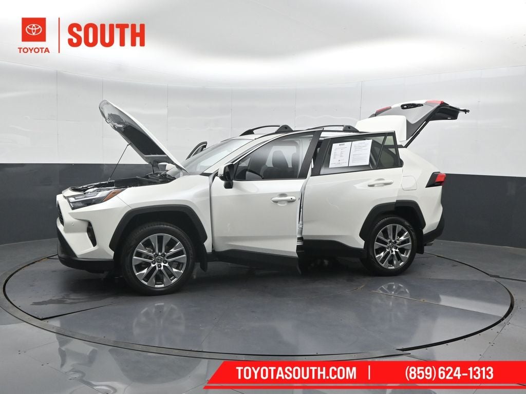 2022 Toyota RAV4 XLE Premium