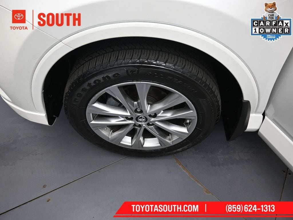 2017 Toyota RAV4 Platinum