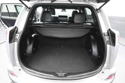 2018 Toyota RAV4 SE