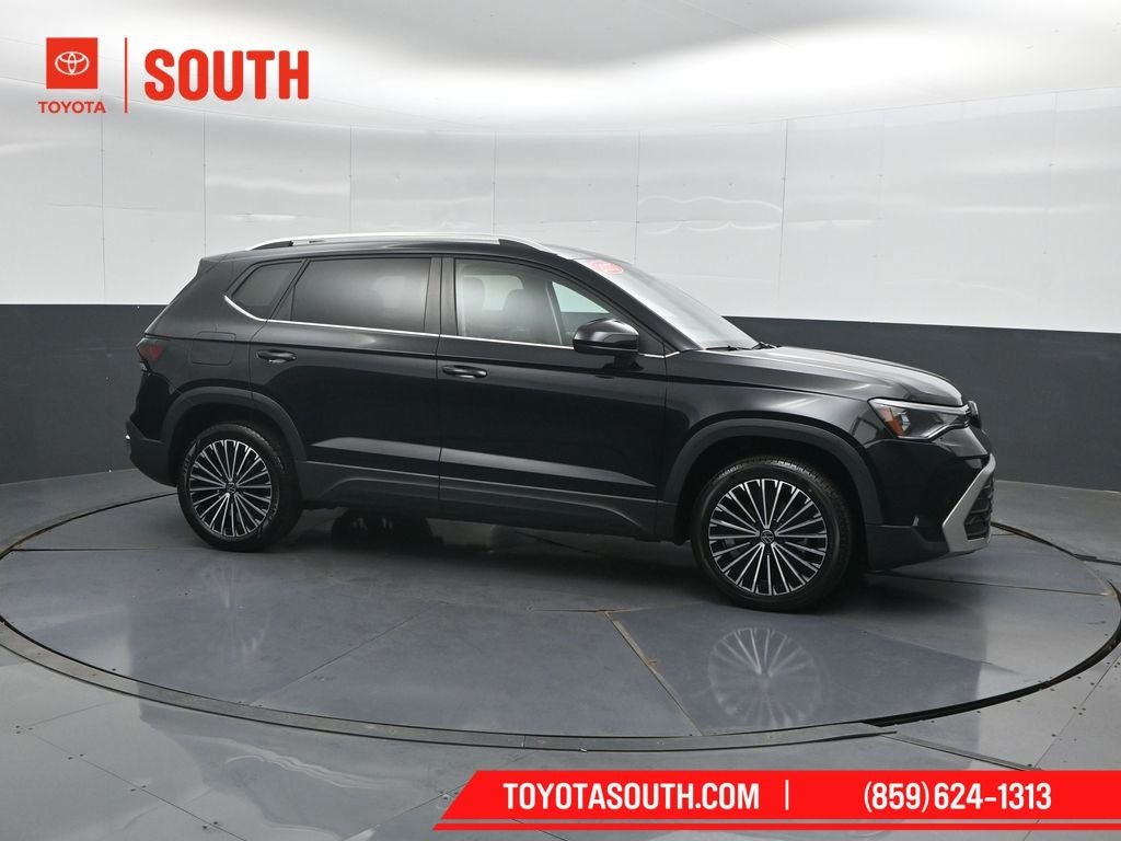 2025 Volkswagen Taos 1.5T SE