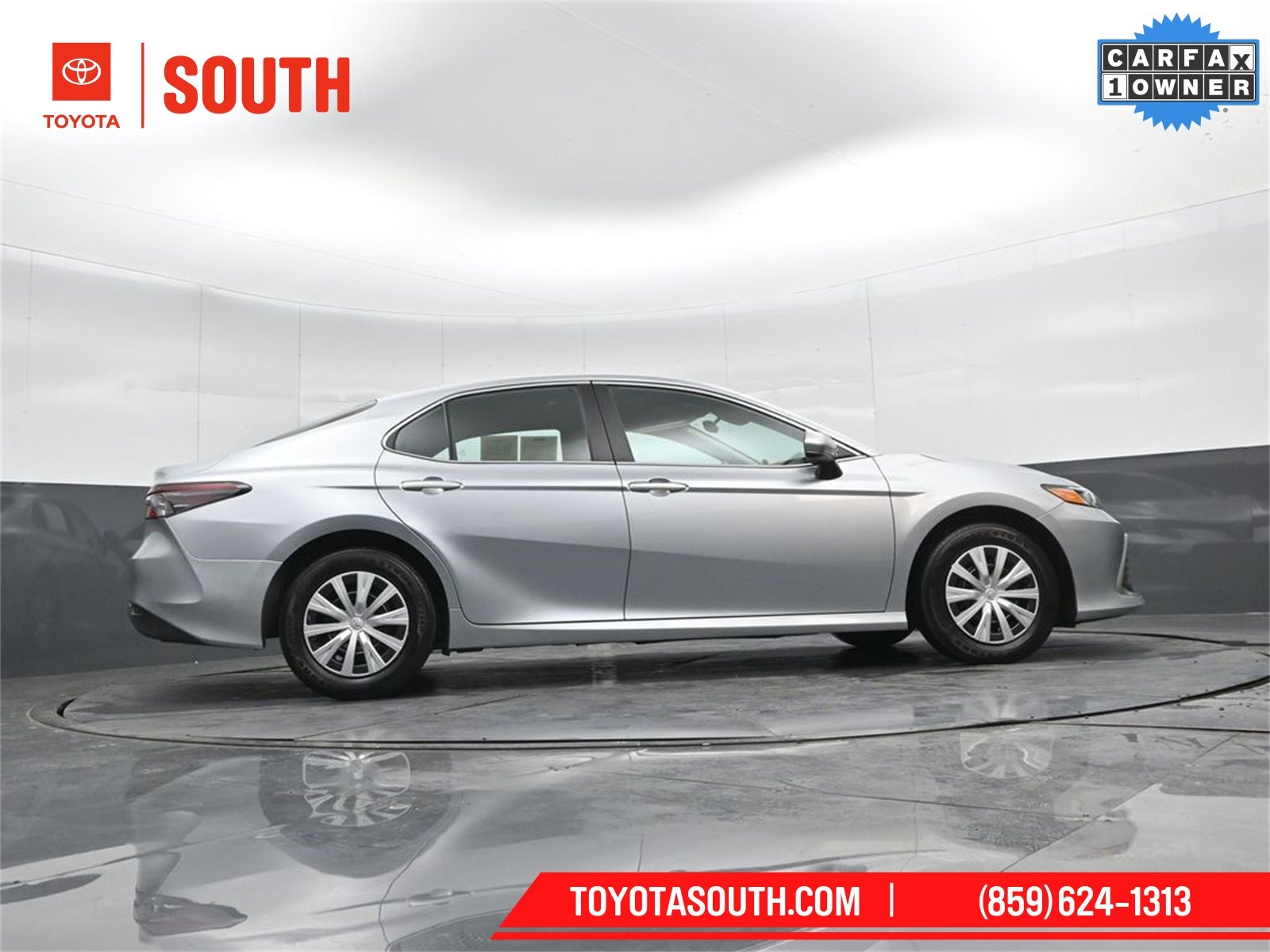 2024 Toyota Camry Hybrid LE