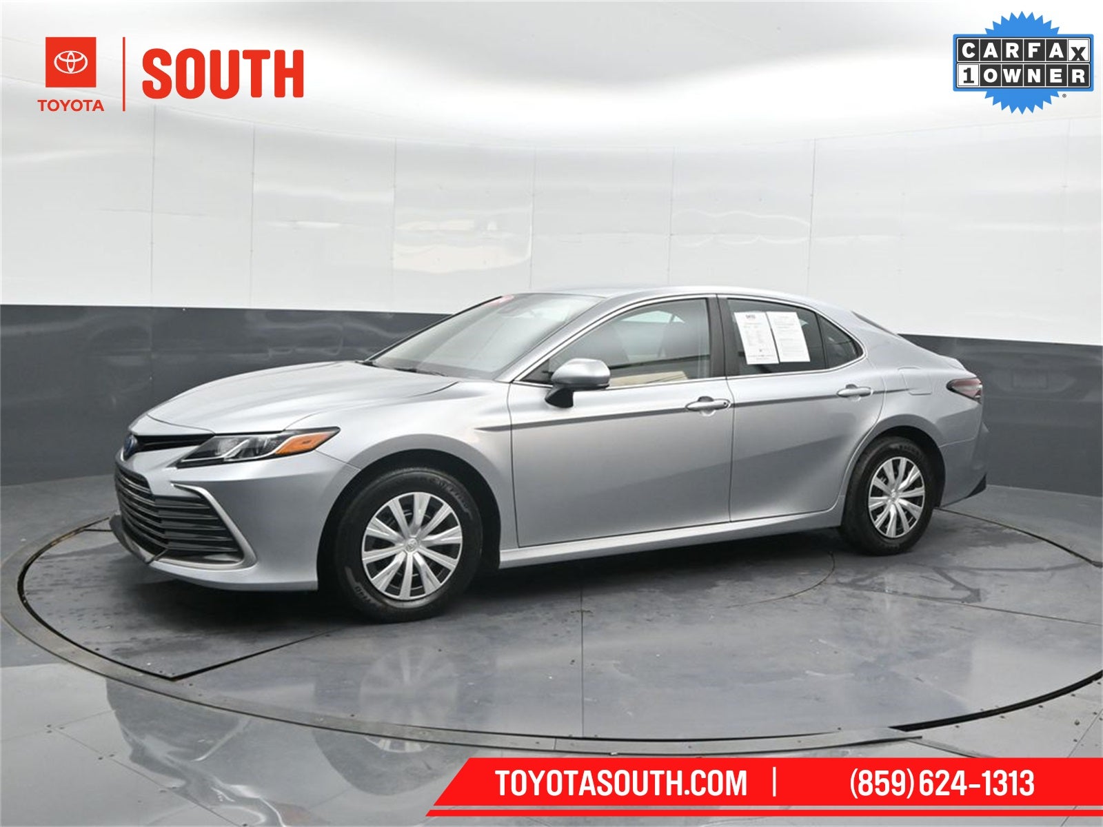 2024 Toyota Camry Hybrid LE