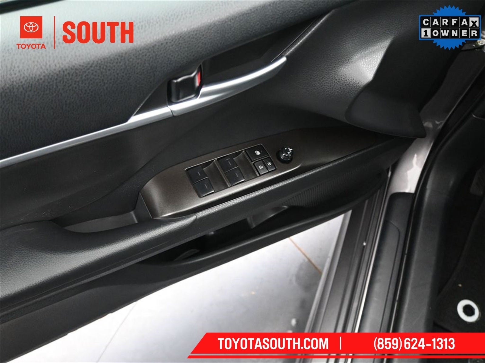 2024 Toyota Camry Hybrid SE