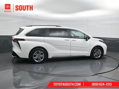 2023 Toyota Sienna XSE 7 Passenger
