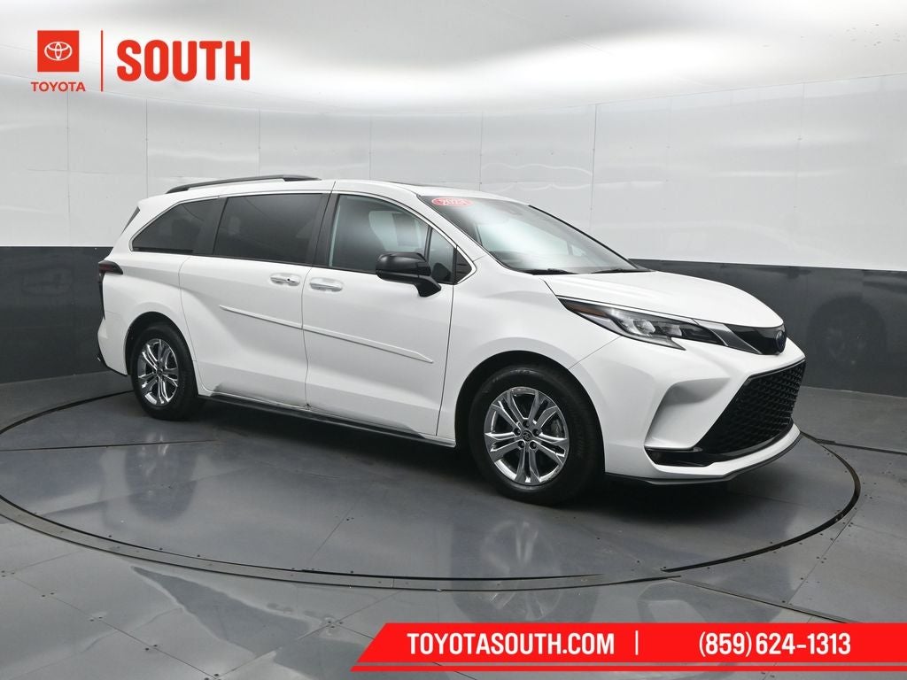 2023 Toyota Sienna XSE 7 Passenger
