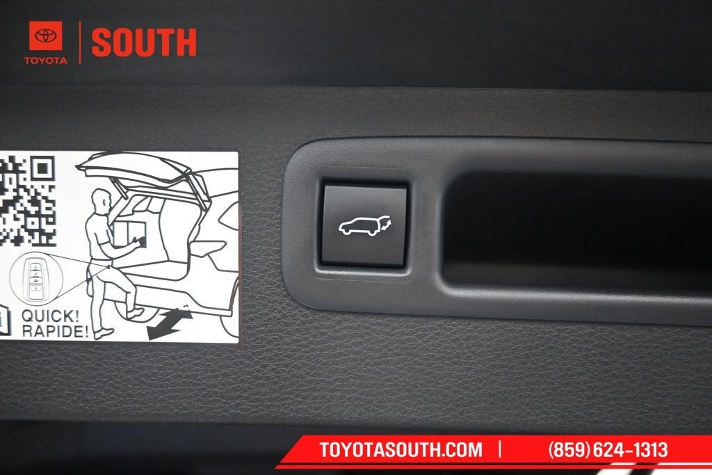 2023 Toyota Highlander Hybrid Platinum