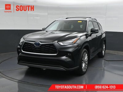 2023 Toyota Highlander Hybrid Platinum