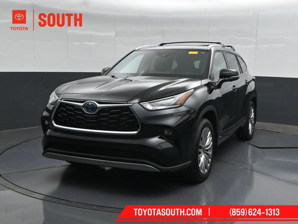 2023 Toyota Highlander Hybrid Platinum