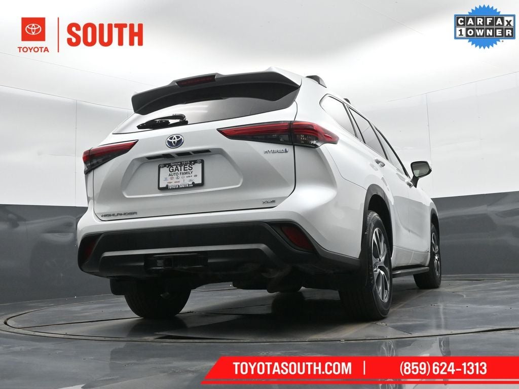 2022 Toyota Highlander Hybrid XLE