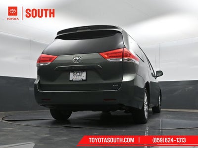 2014 Toyota Sienna LE 7 Passenger