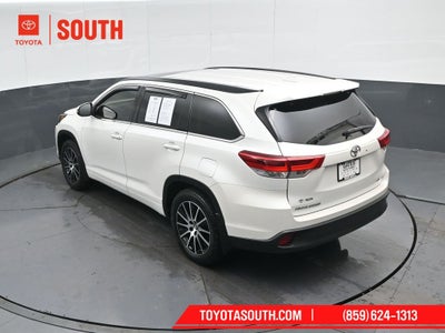 2017 Toyota Highlander SE