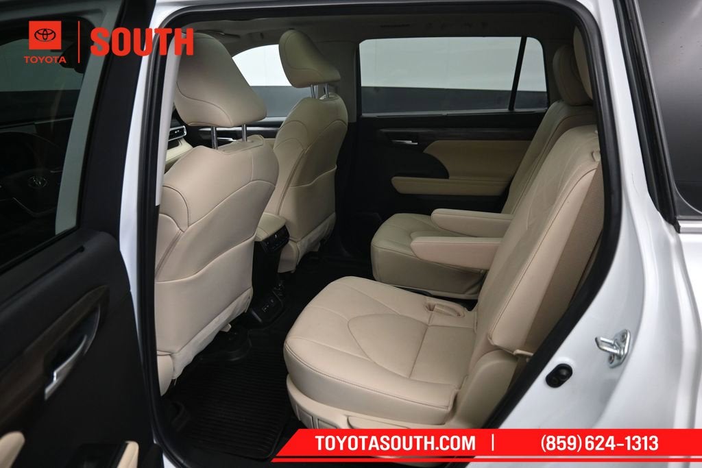 2023 Toyota Highlander Platinum