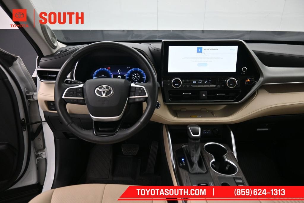 2023 Toyota Highlander Platinum
