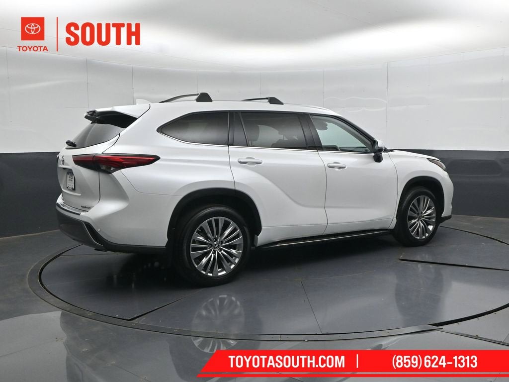 2023 Toyota Highlander Platinum