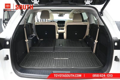 2023 Toyota Highlander Platinum