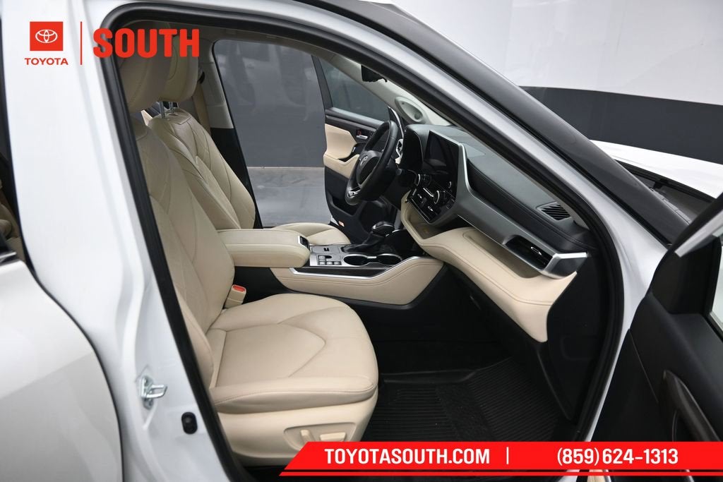 2023 Toyota Highlander Platinum