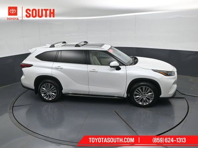 2023 Toyota Highlander Platinum