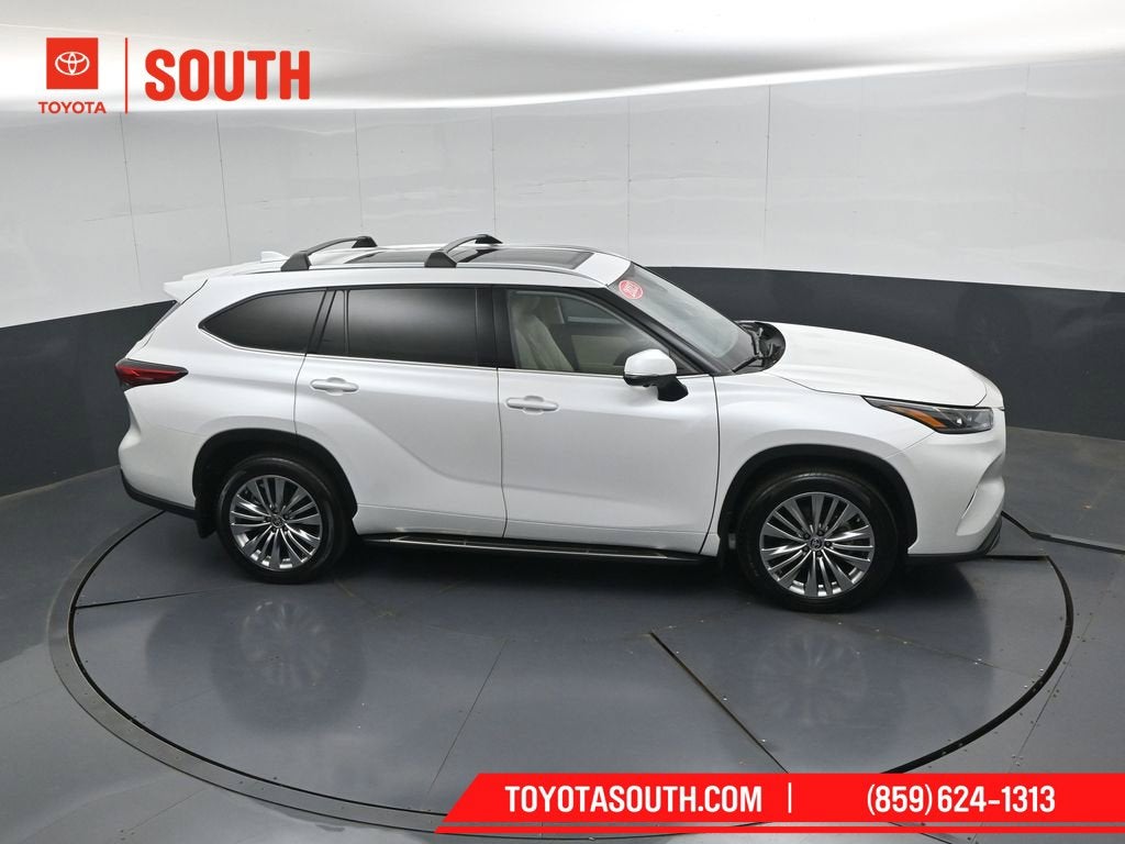 2023 Toyota Highlander Platinum