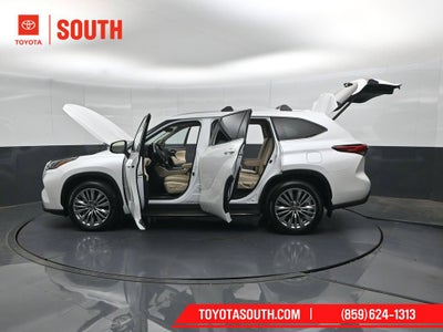 2023 Toyota Highlander Platinum