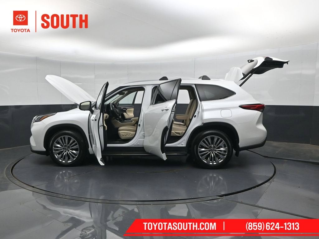 2023 Toyota Highlander Platinum