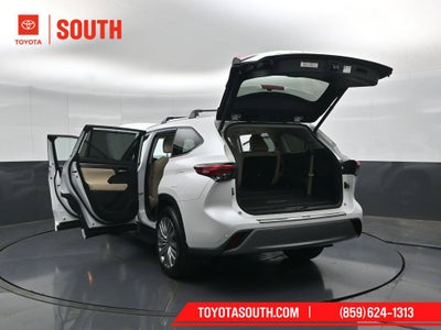 2023 Toyota Highlander Platinum