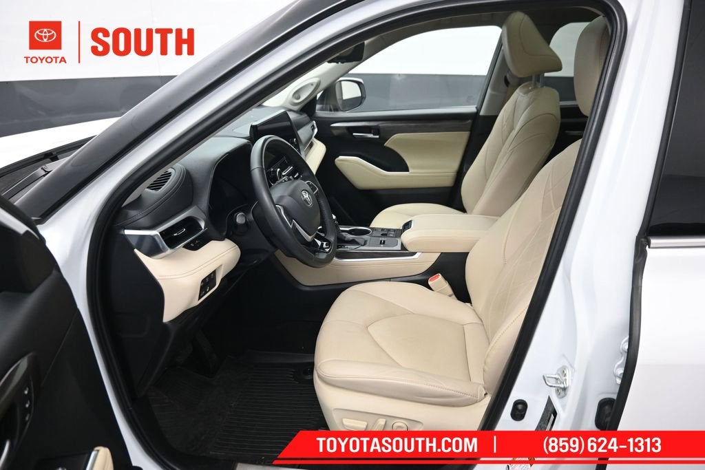 2023 Toyota Highlander Platinum