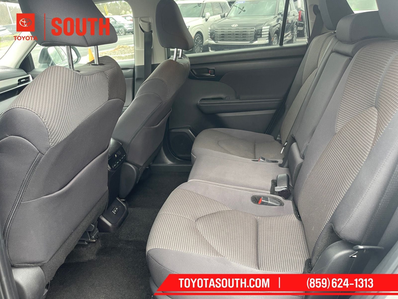 2025 Toyota Highlander LE
