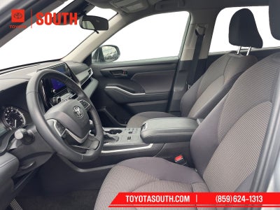 2025 Toyota Highlander LE