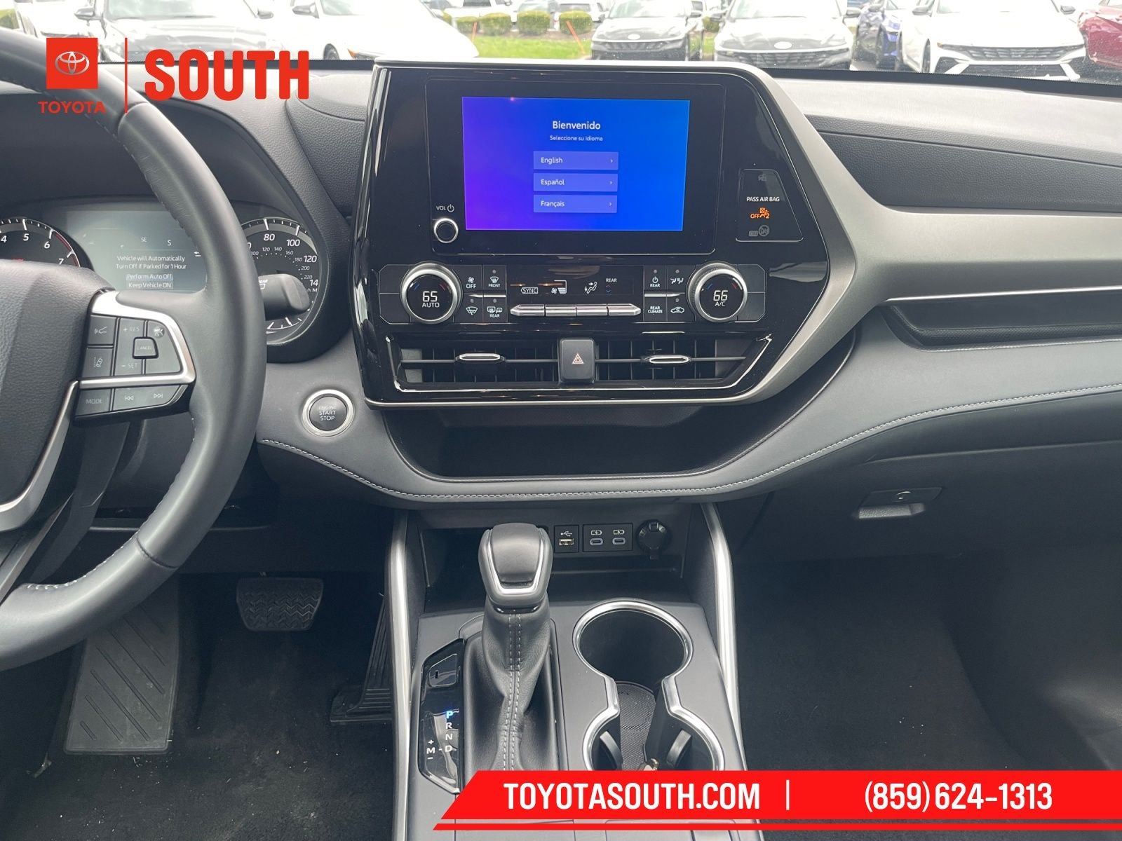 2025 Toyota Highlander LE