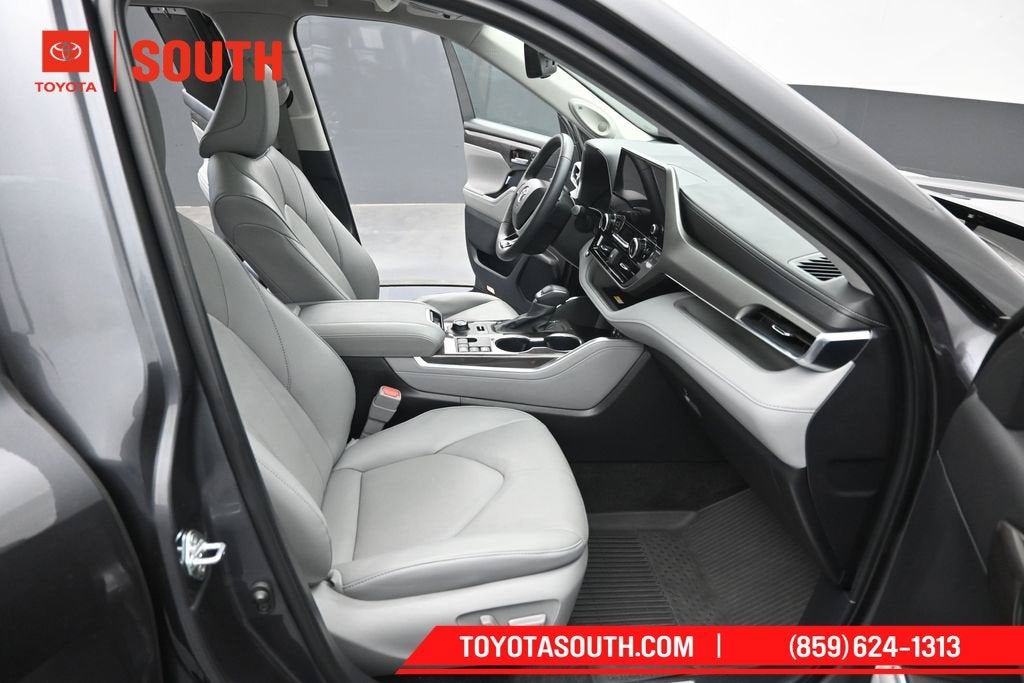 2025 Toyota Highlander Limited
