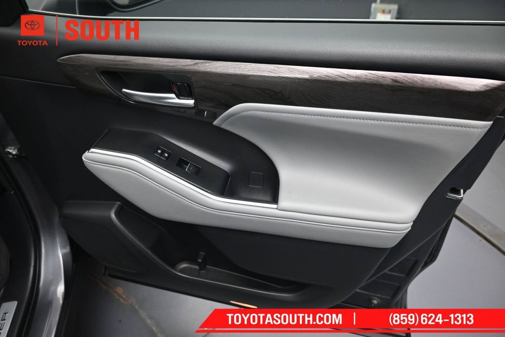 2025 Toyota Highlander Limited