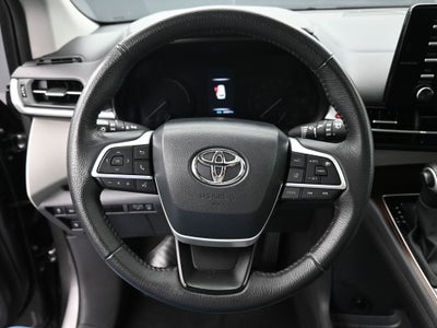 2023 Toyota Sienna XLE 7 Passenger