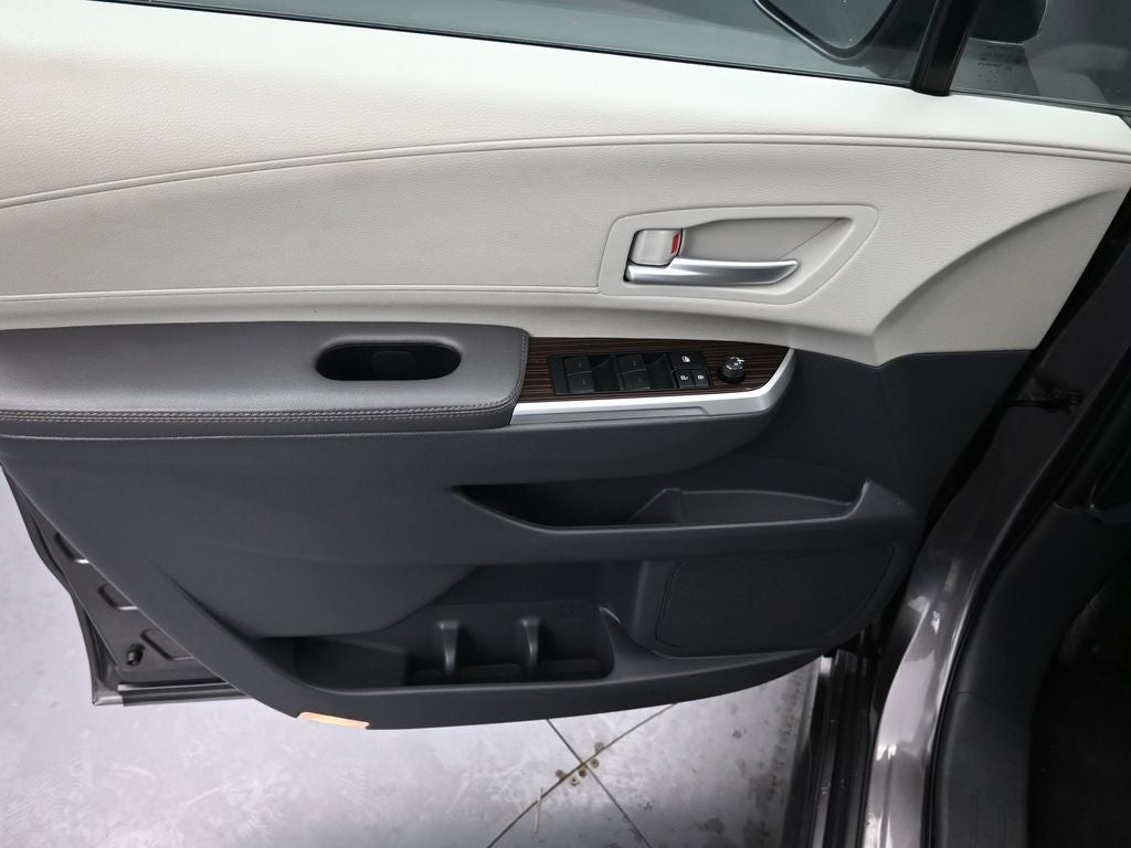 2023 Toyota Sienna XLE 7 Passenger