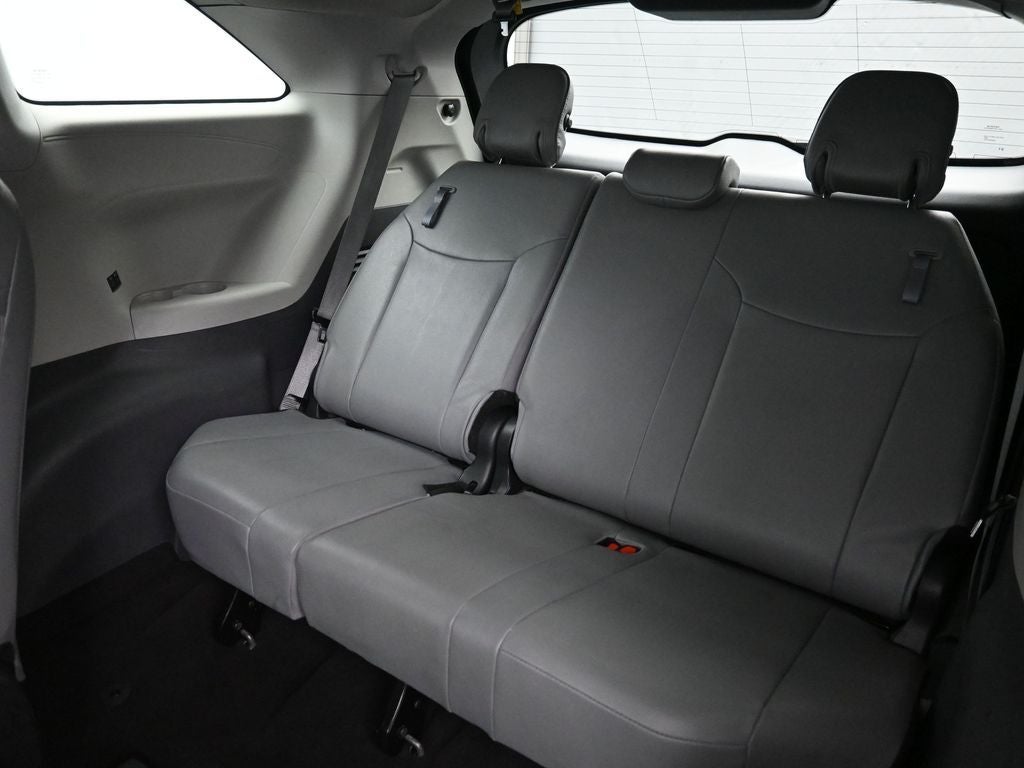 2023 Toyota Sienna XLE 7 Passenger