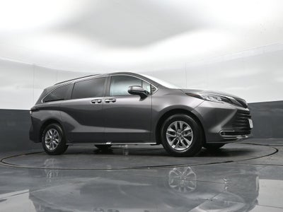 2023 Toyota Sienna XLE 7 Passenger