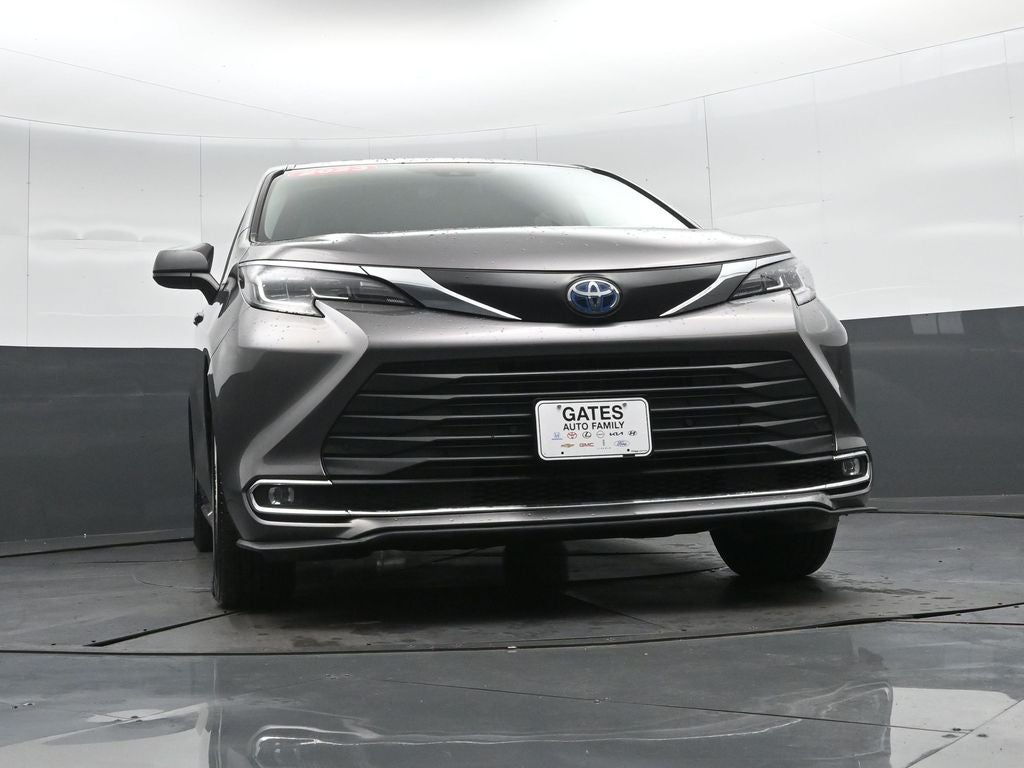 2023 Toyota Sienna XLE 7 Passenger
