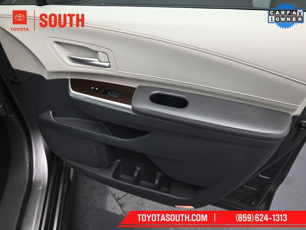 2023 Toyota Sienna XLE 7 Passenger