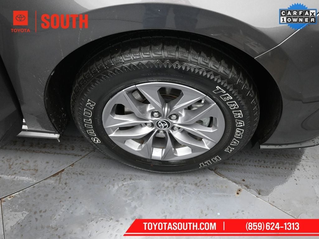 2023 Toyota Sienna XLE 7 Passenger