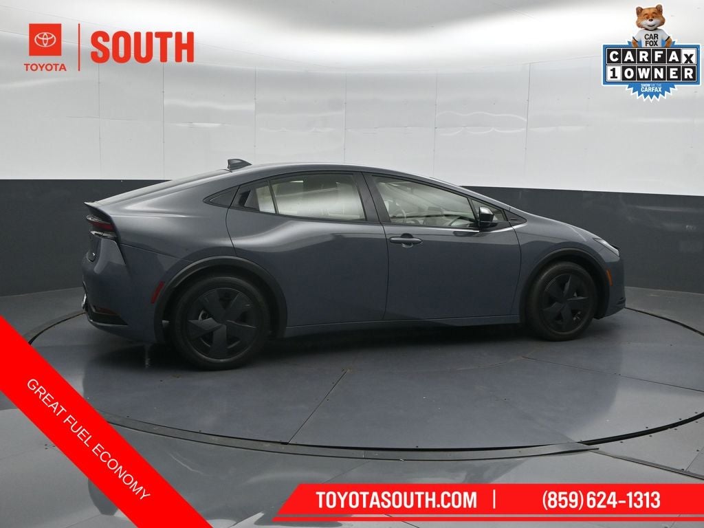2025 Toyota Prius LE