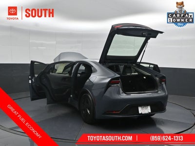 2025 Toyota Prius LE