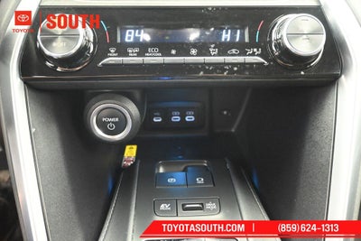 2023 Toyota Venza LE