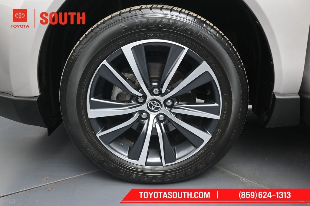2023 Toyota Venza LE