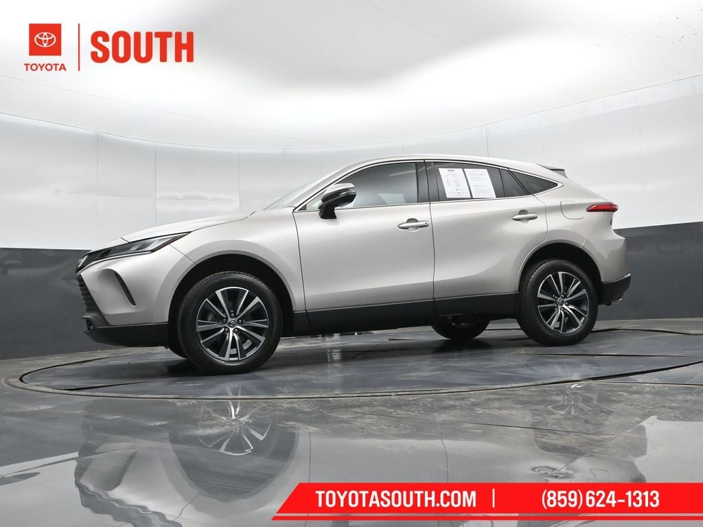 2023 Toyota Venza LE