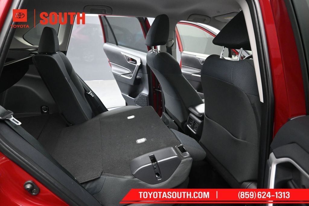 2023 Toyota RAV4 Hybrid LE